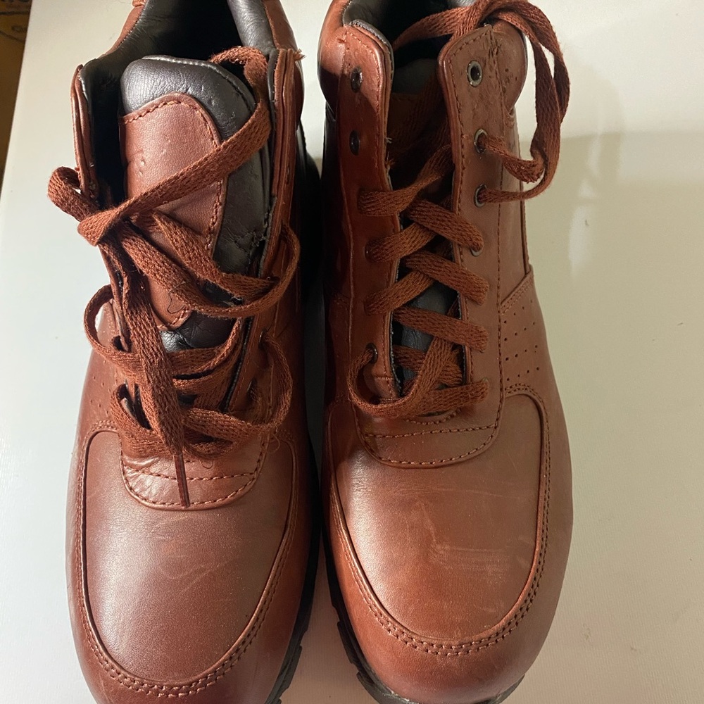 ACG NIKE BOOTS SIZE 10.5 no box barley worn